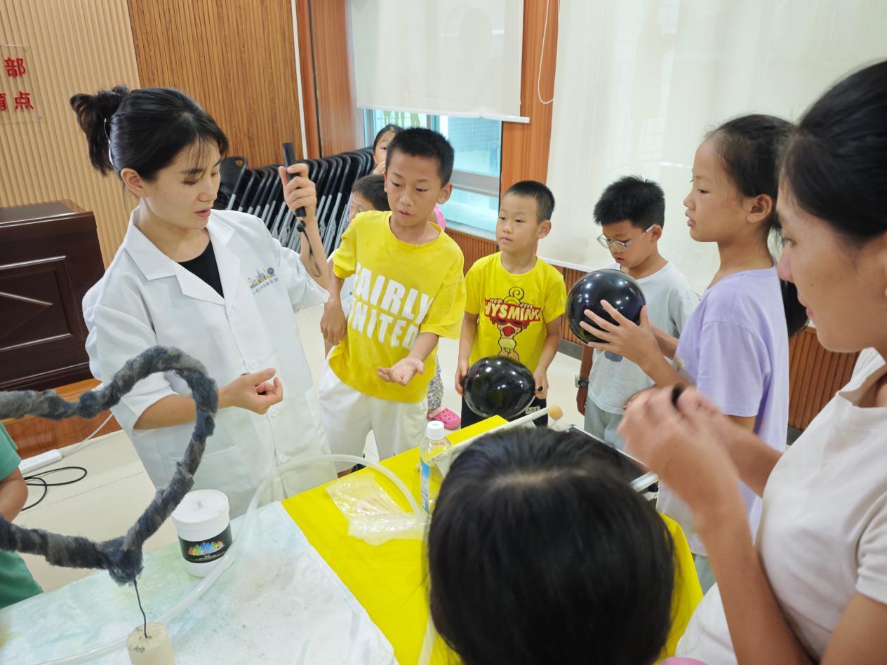 少年逐安全·科学护成长——庄边社区消防主题科学秀让安全知识“活”起来