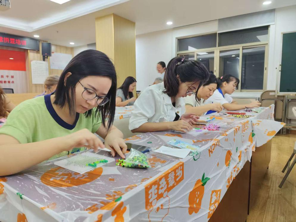 渔爱同行巧手筑善 渔业社区以手作赋能培育社区志愿者