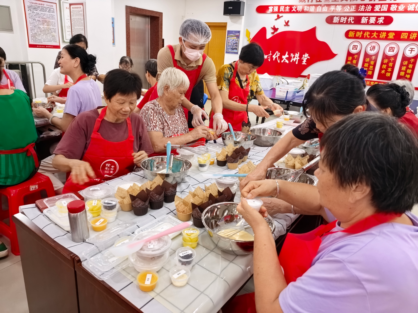 焙一缕香甜,暖一方邻里!西乡社区烘焙DIY欢乐上线