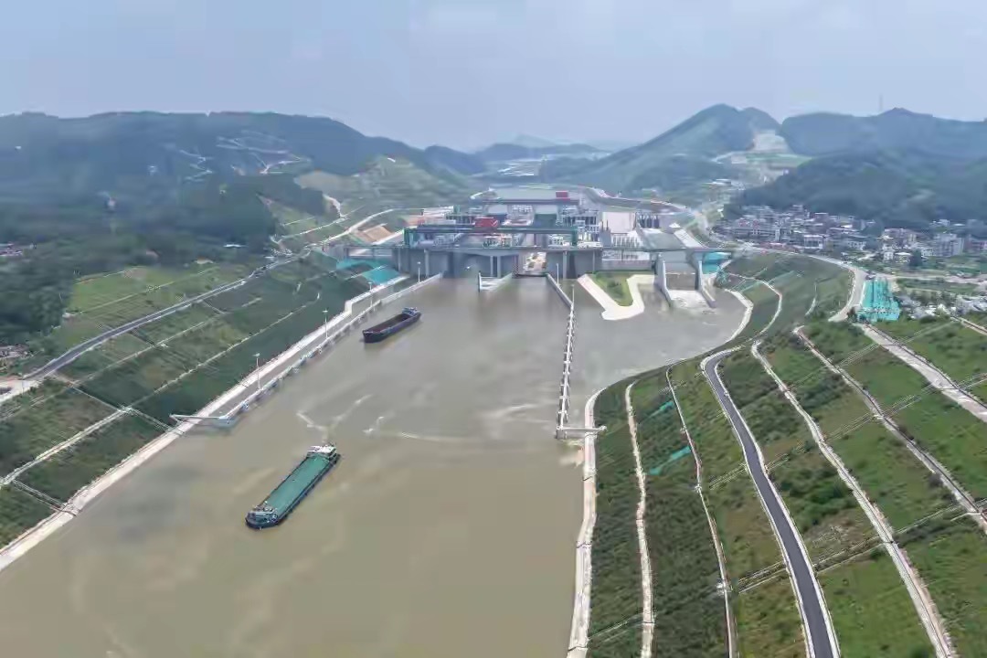 平陆运河马道枢纽,船舶试航航拍图