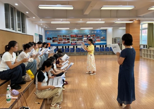 歌声颂师魂 芳华耀庐阳——合肥市红星路小学教师合唱团献礼第42个教师节