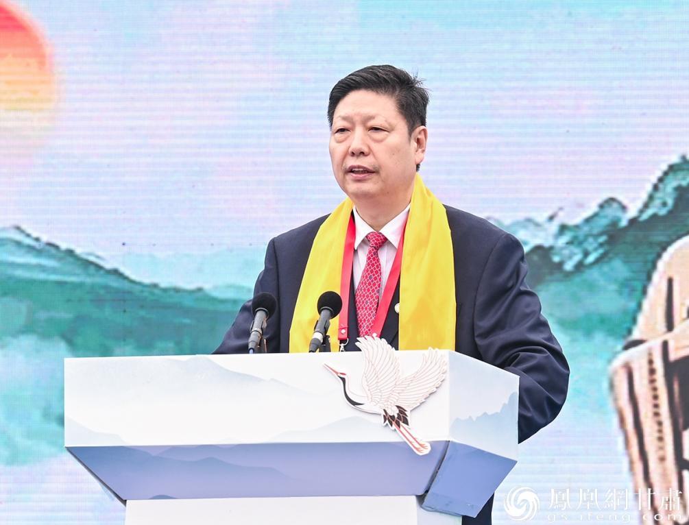 世界针灸学会联合会秘书长杨金生说，皇甫谧针灸是全球四十多万针灸从业者共同的文化纽带。