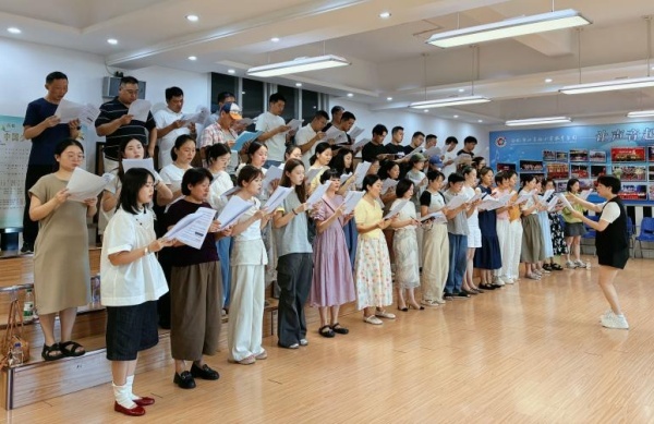歌声颂师魂 芳华耀庐阳——合肥市红星路小学教师合唱团献礼第42个教师节