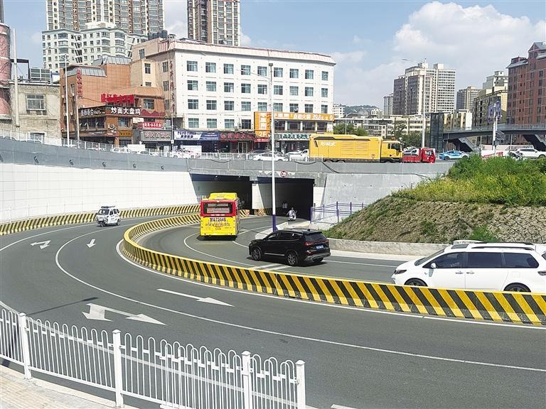 改造后的七里河区五星坪三岔路口