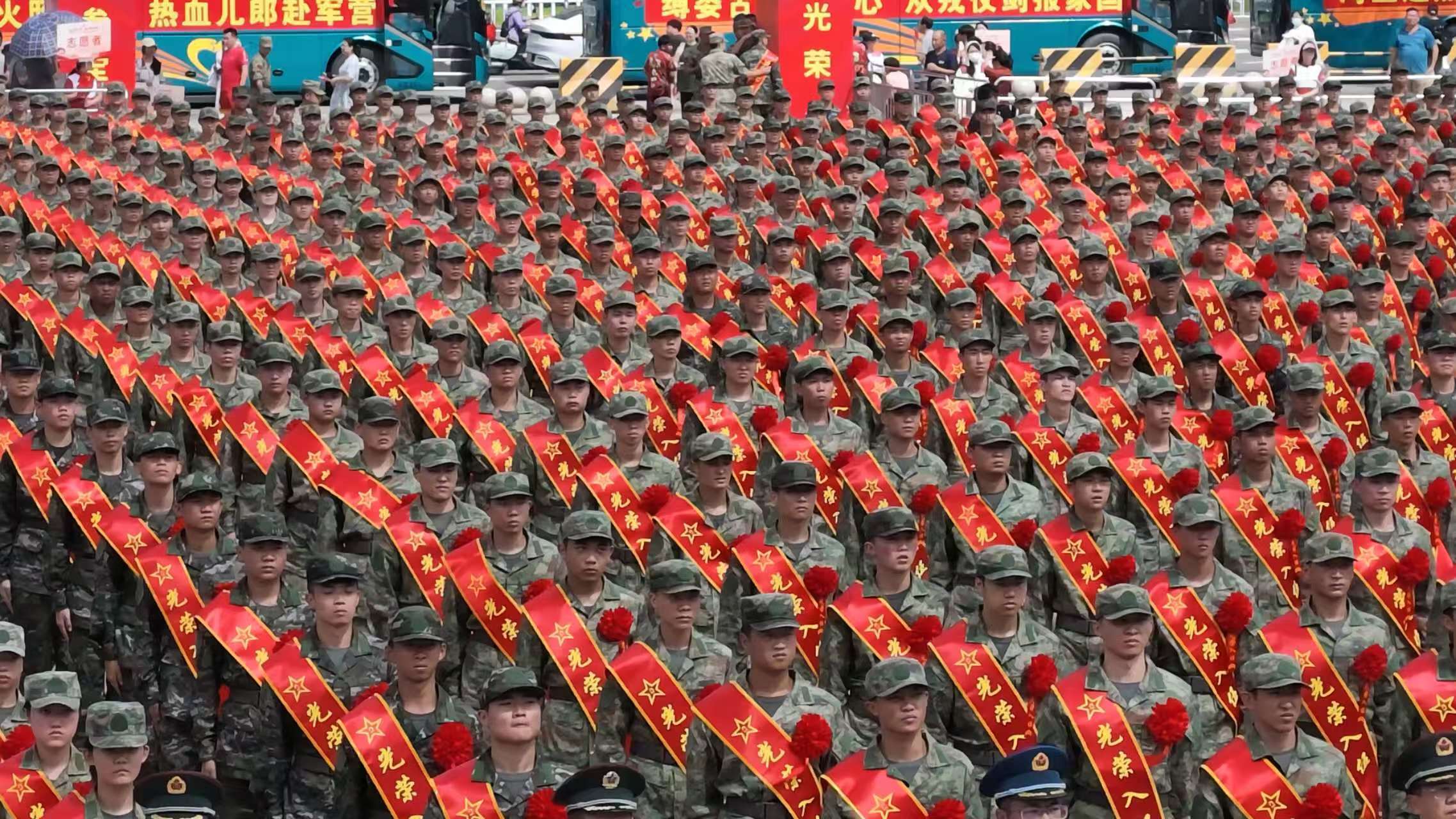 广东惠州:全城相送惠州子弟奔赴军营