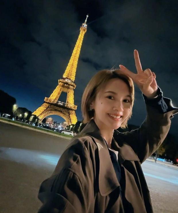 杨丞琳发文庆祝与李荣浩结婚七周年