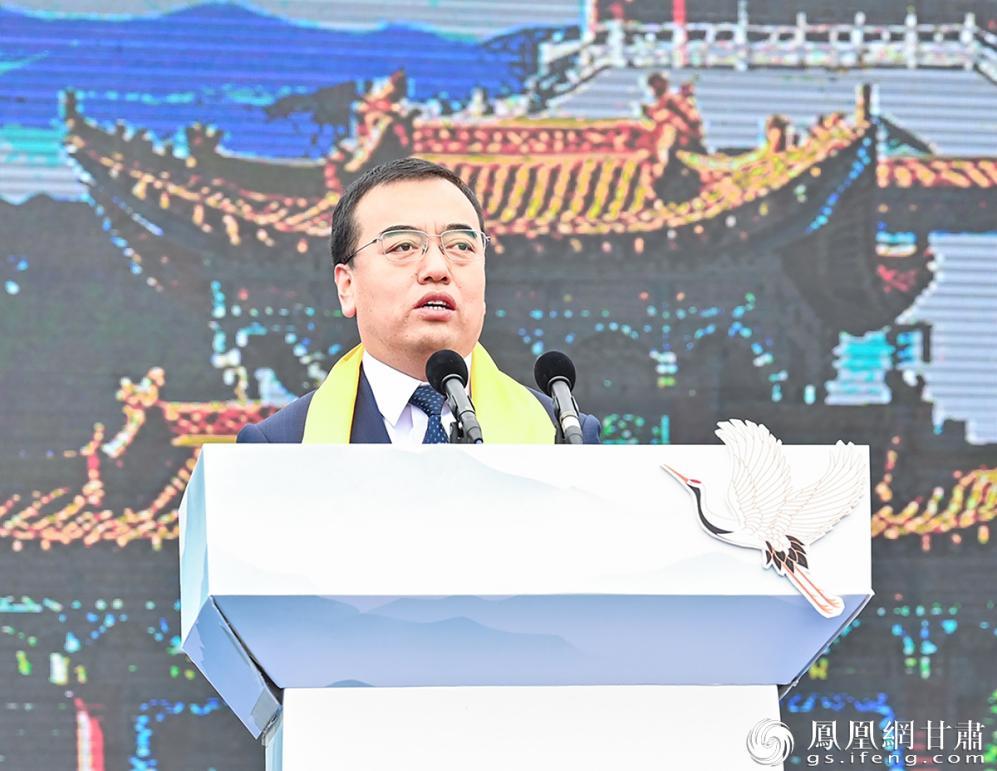 中共灵台县委书记马创成说，大健康产业兴起为皇甫谧针灸文化传承发展带来广阔前景。