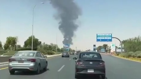 沙特首都利雅得再传爆炸声，机场升起浓烟