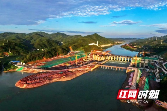 在建的金塘冲水库枢纽现场全景图。许理伟 摄