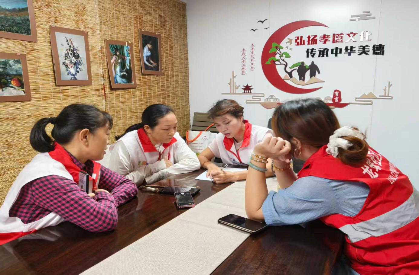 从“会服务”到“能领路”: