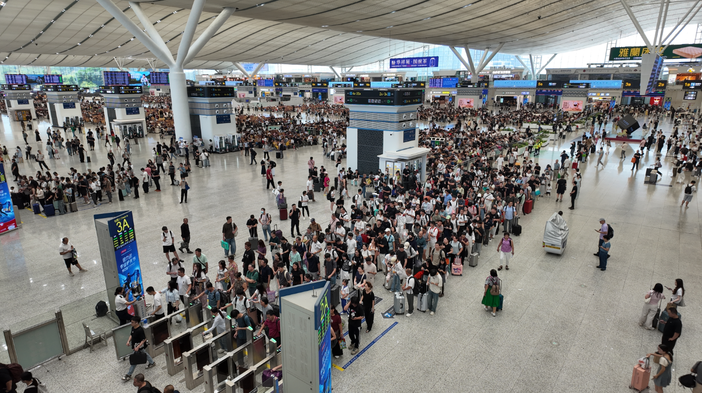 中秋国庆“双节”将至,深圳铁路预计发送旅客逾570万人次