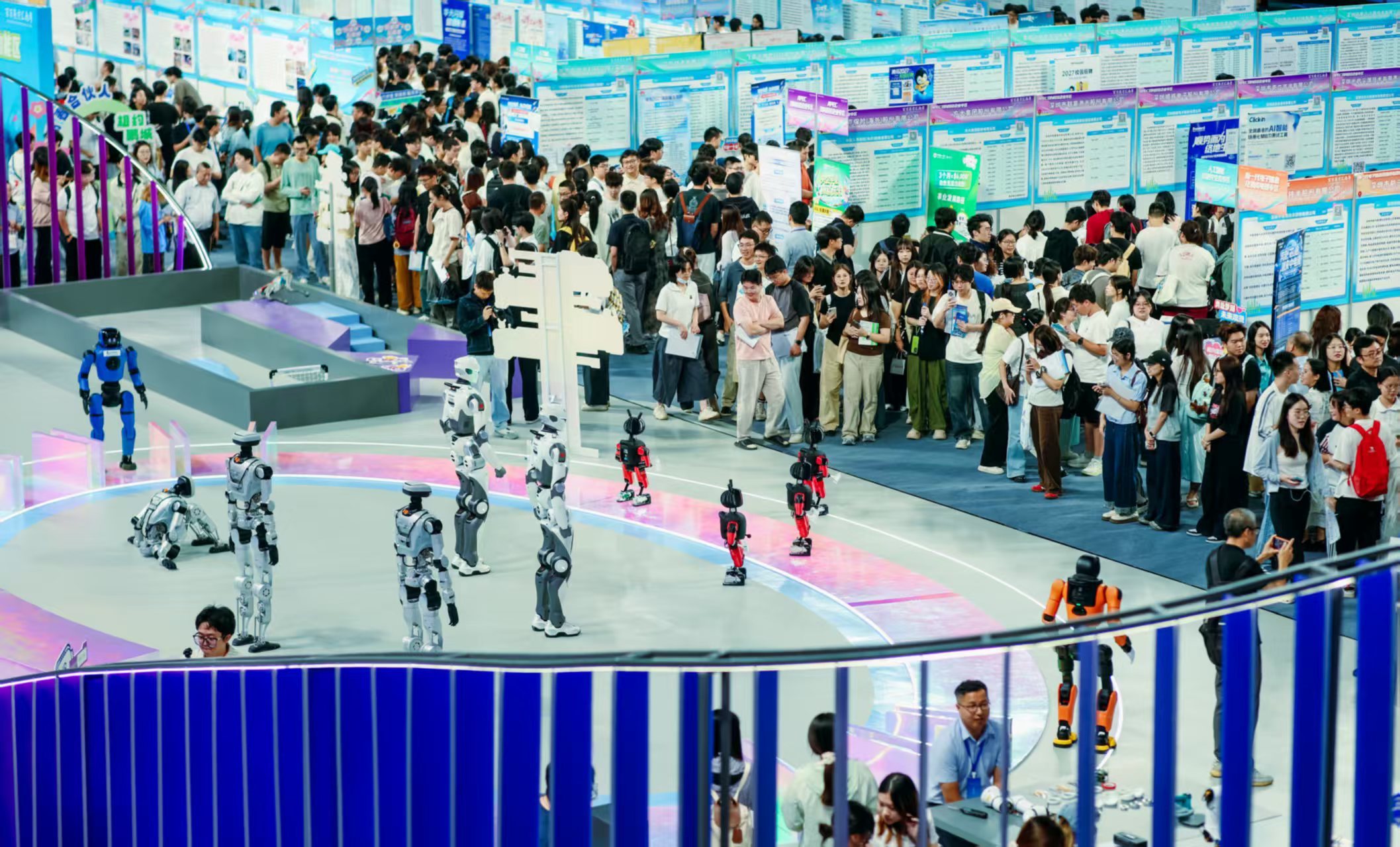 “百万英才汇南粤”2026年N城联动秋季招聘活动在武汉大学启动