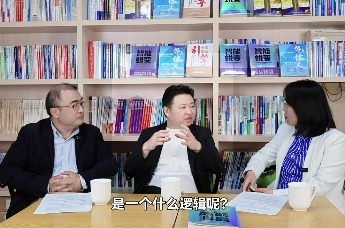 以前的AI是翻书找答案 现在的AI是创造新答案