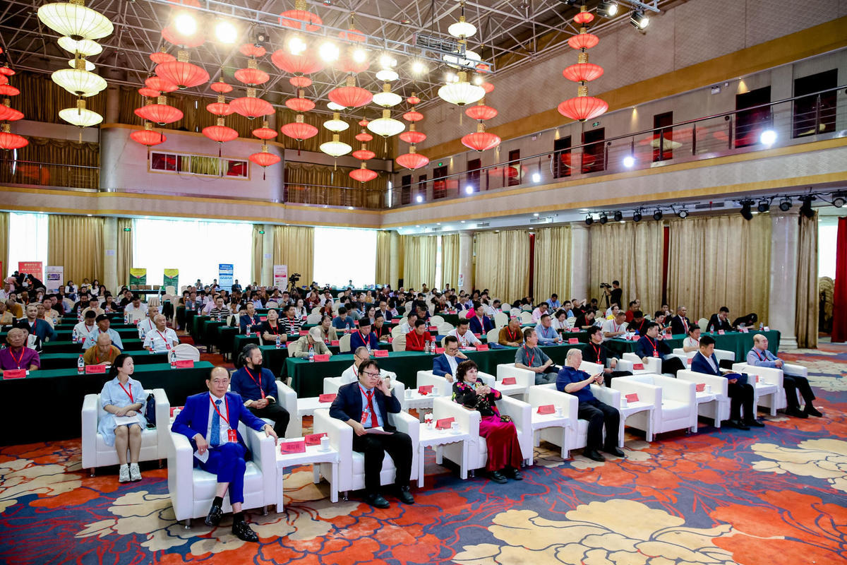 九州同根 华夏同源 “薪火相传&middot;寻根之旅”优秀传统文化座谈会在京举行