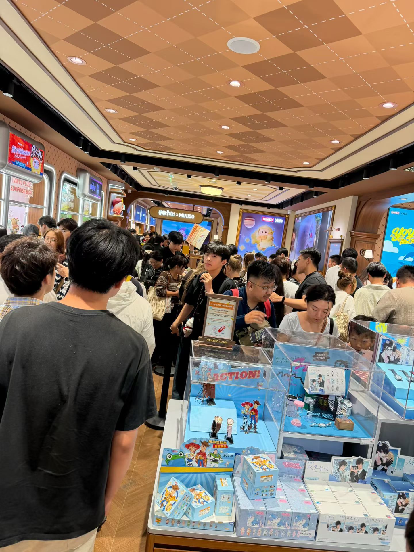 MINISO LAND沈阳首店开业爆火背后：沉浸式IP乐园重塑城市年轻消费新地标