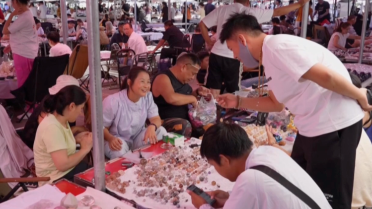 全球下单，小石头卖出600亿元