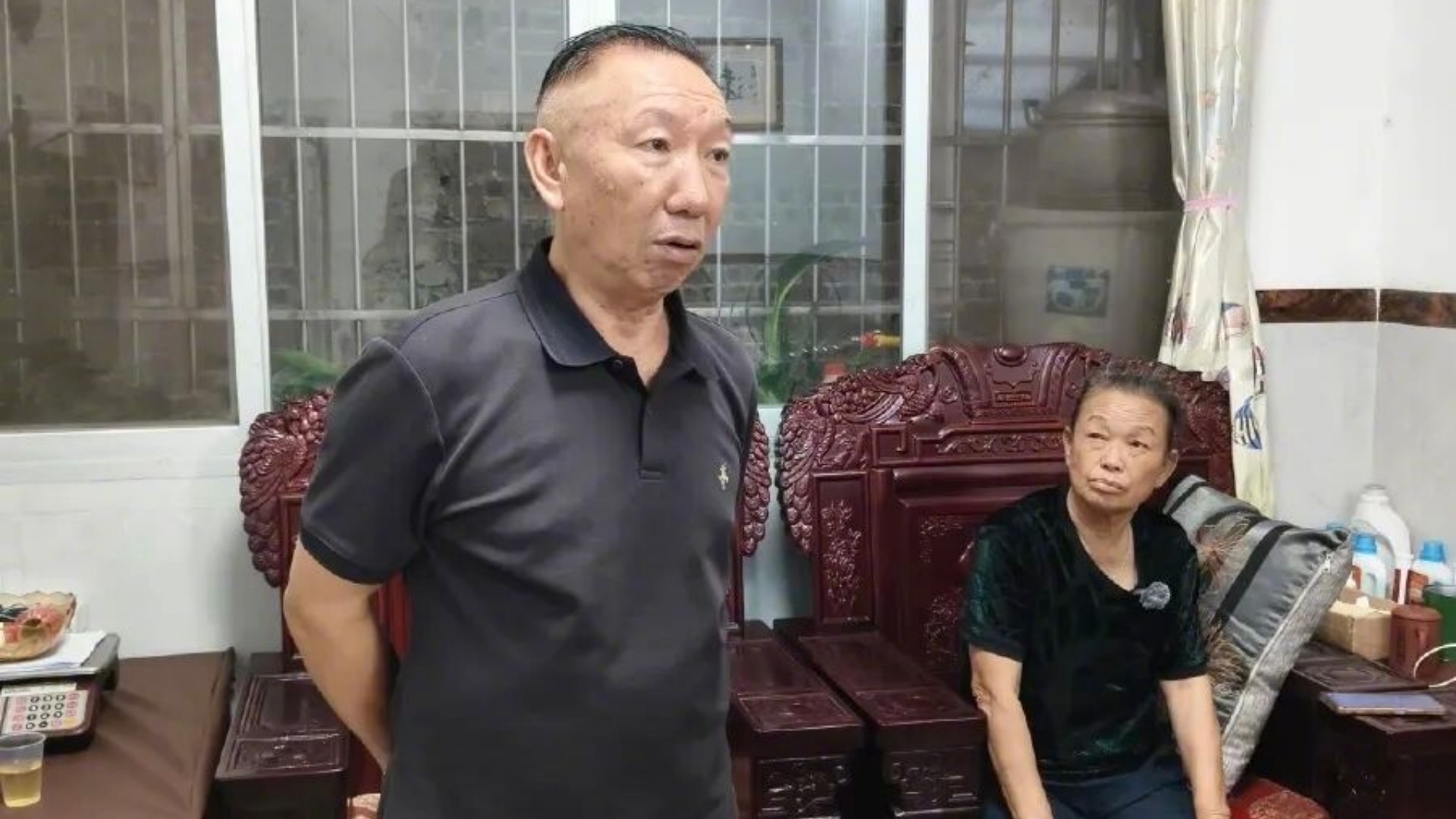 “儿子车祸去世孙子疑非亲生案”，老人手握四份鉴定书为何仍败诉？律师解读：亲子鉴定只能孩子父母提出，奶奶提出不合规，合法性不予认可