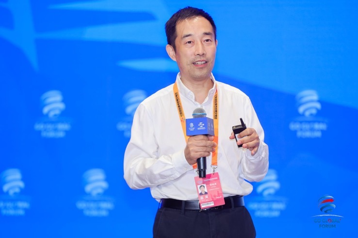 (李鸣涛先生作主旨演讲)