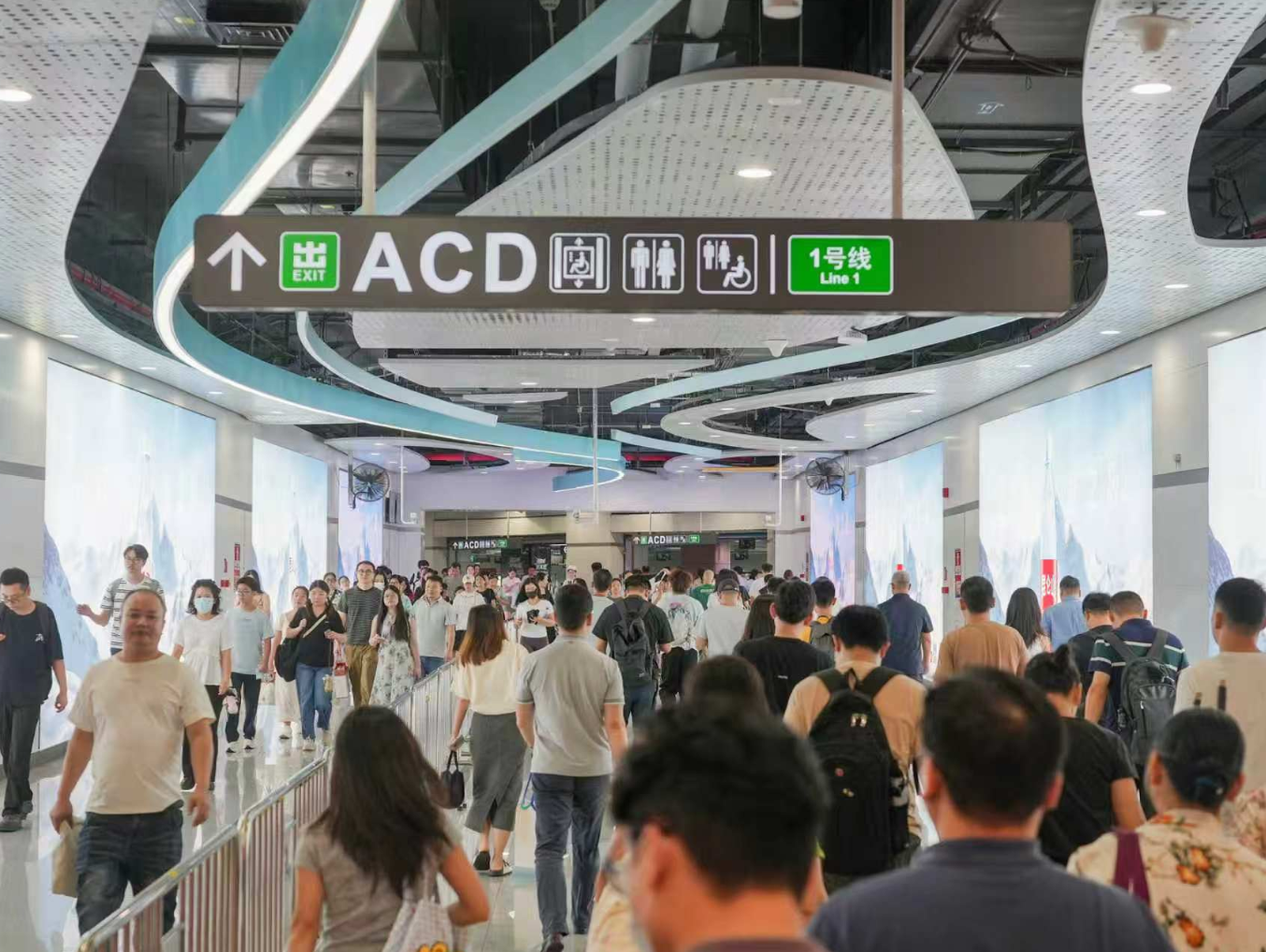 深圳地铁客运量、进站量首次跃居全国第一