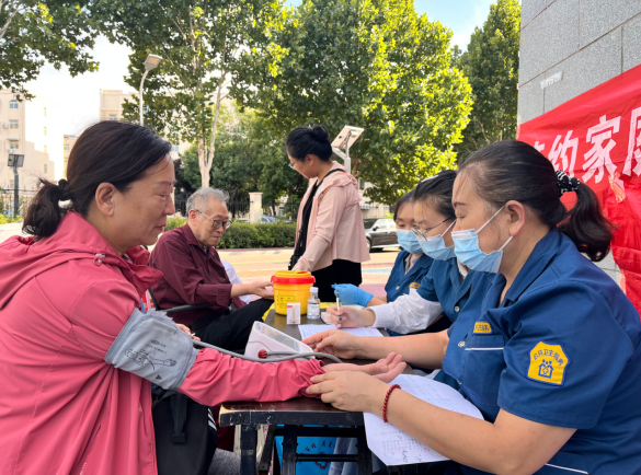 鹤壁市淇滨区黎阳路街道:义诊服务进社区 守护居民健康零距离