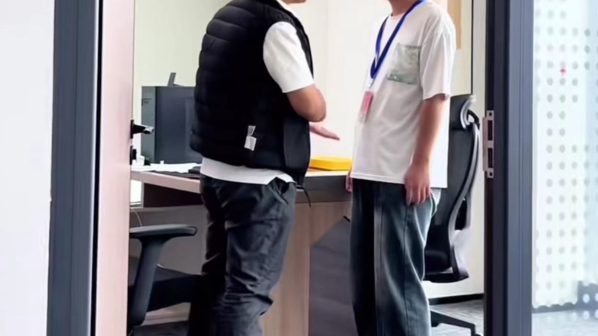 北大硕士也逃不过第一学历歧视！招聘潜规则为何难追责？