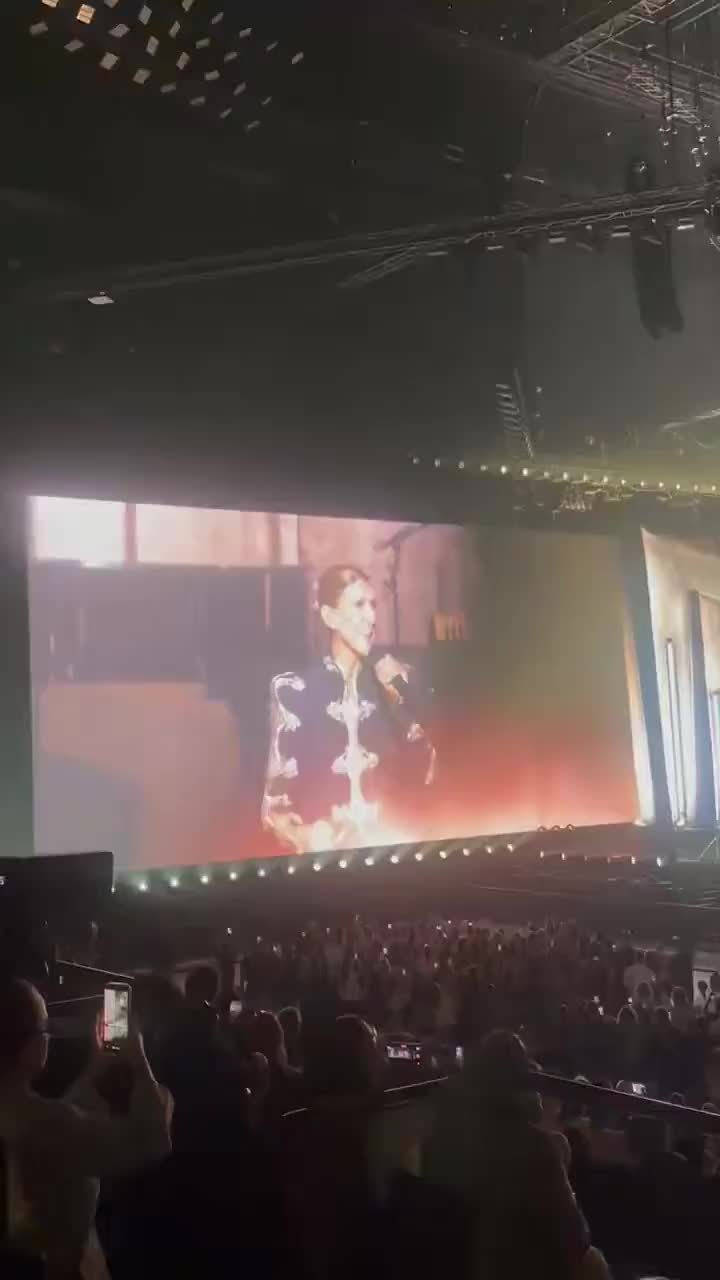 席琳·迪翁再登台，加拿大总理祝贺：一切都回来了