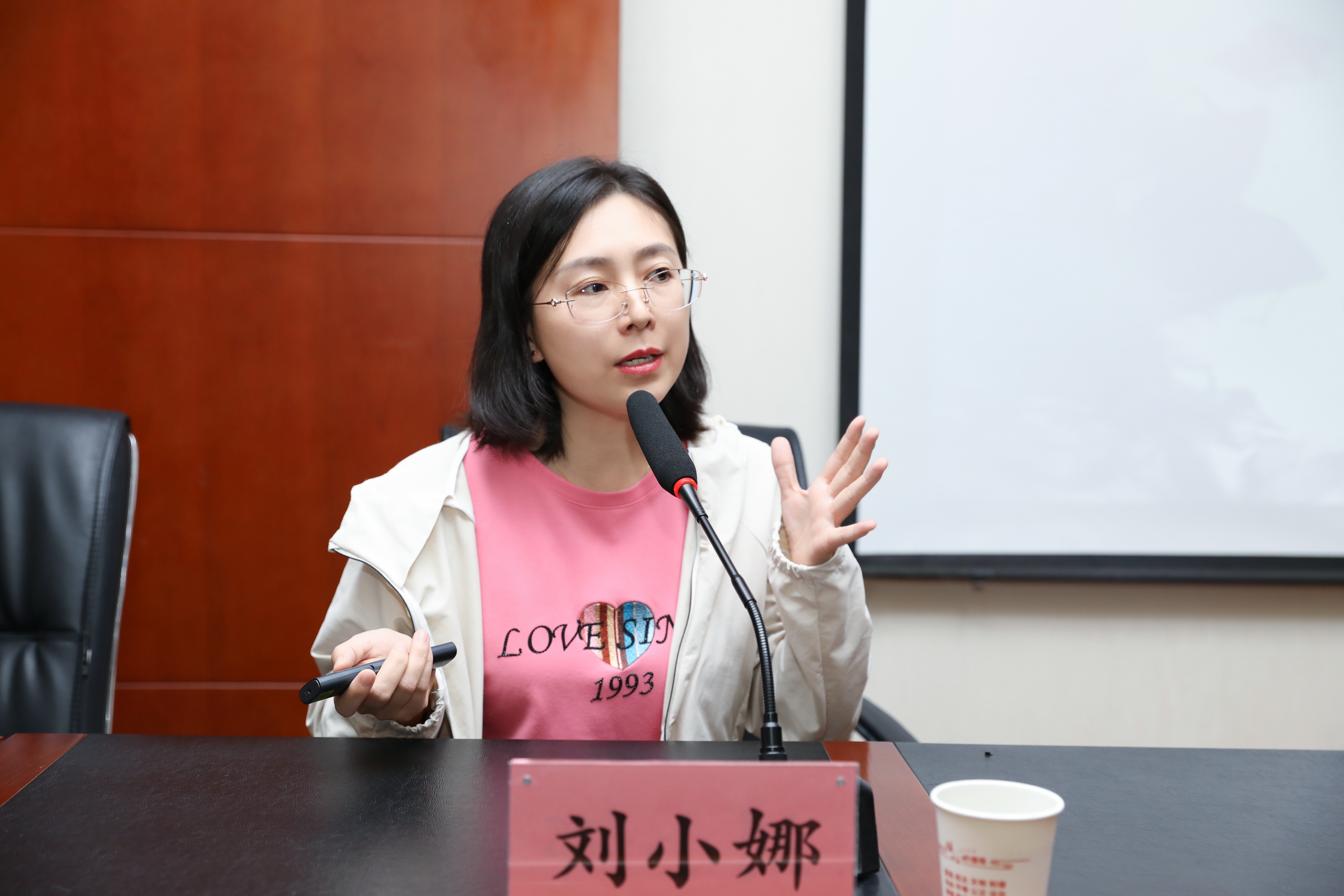 “守护巾帼健康 绽放女性芳华”公益科普专场活动走进西安新城区长乐中路街道办事处