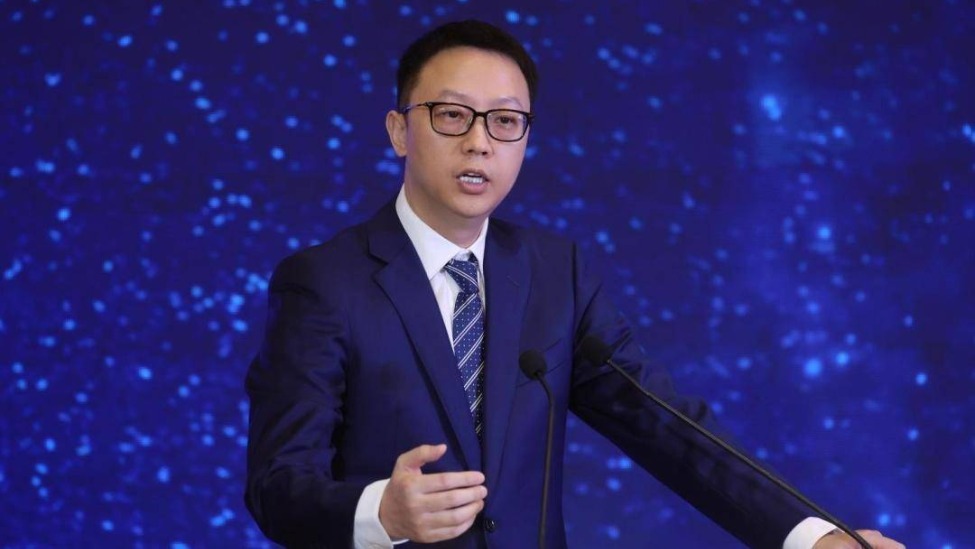 阿里吴泳铭：全力投入AI基础设施，机器将承担99.9%的思考工作