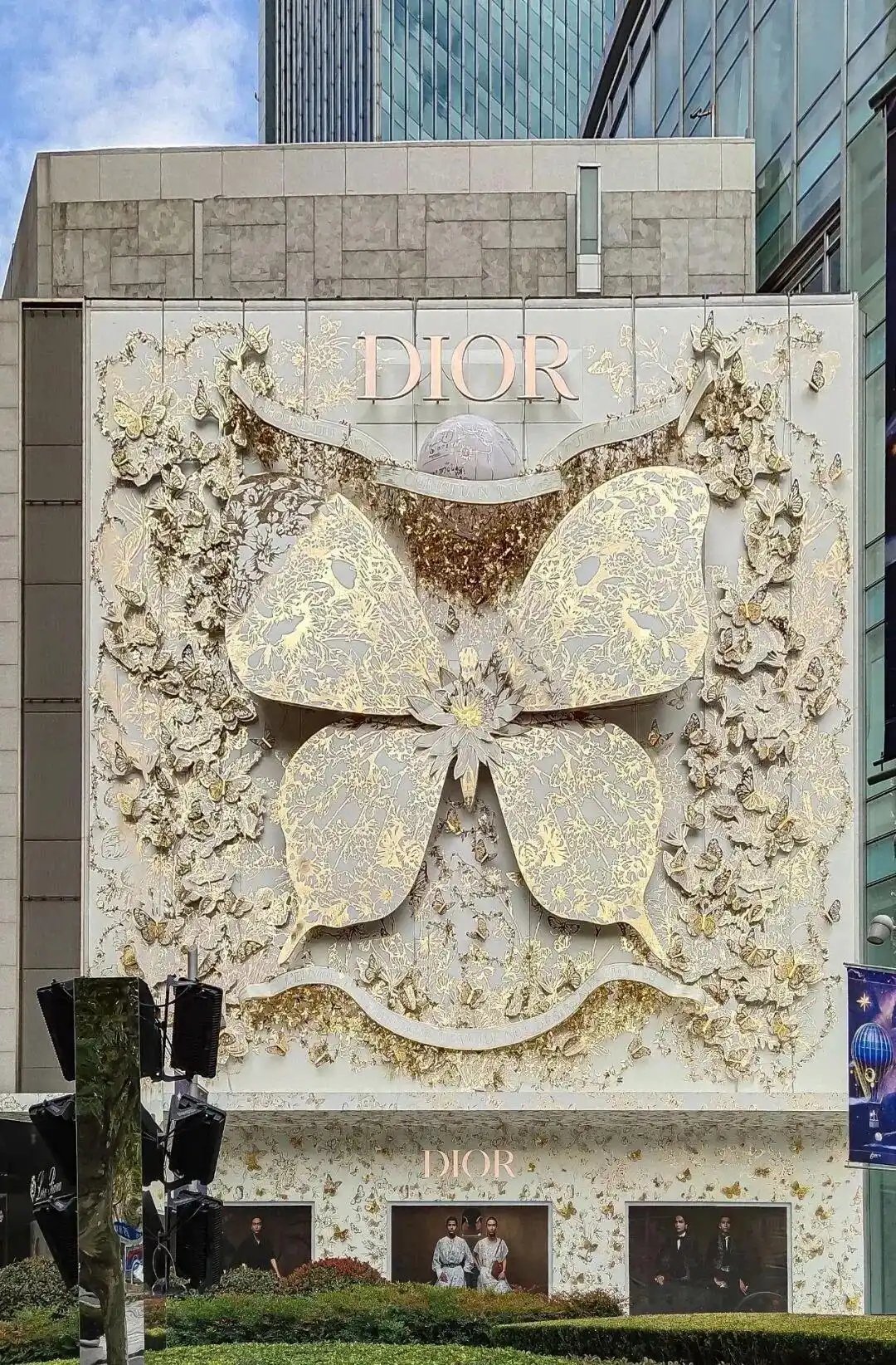 上海女士买Dior手包恒隆旗舰店:皮具系列与预约规则