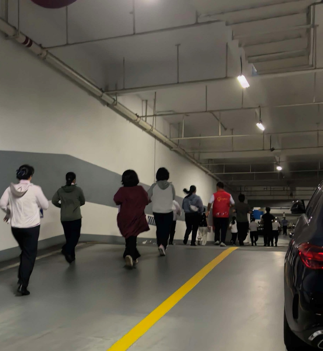 以练筑防 安全护航——流塘社区开展人防应急实战演练
