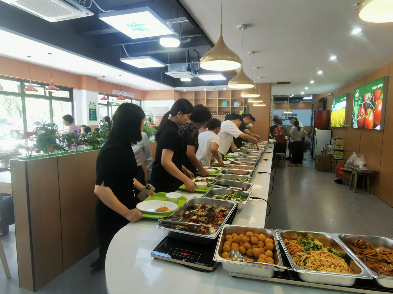红谷滩九龙湖街道幸福食堂绘就民生幸福底色