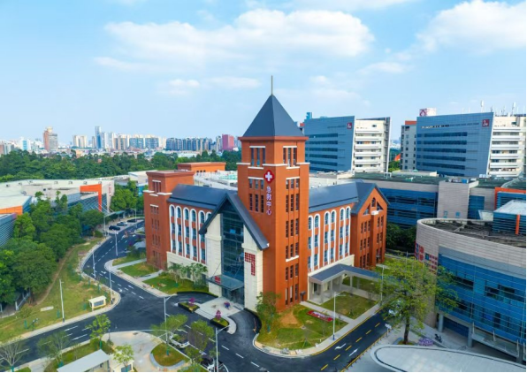 ▲东莞市人民医院鸿蒙智慧急救中心大楼实景