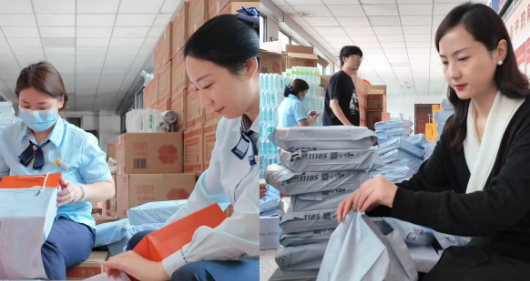 工作人员打包月饼礼盒
