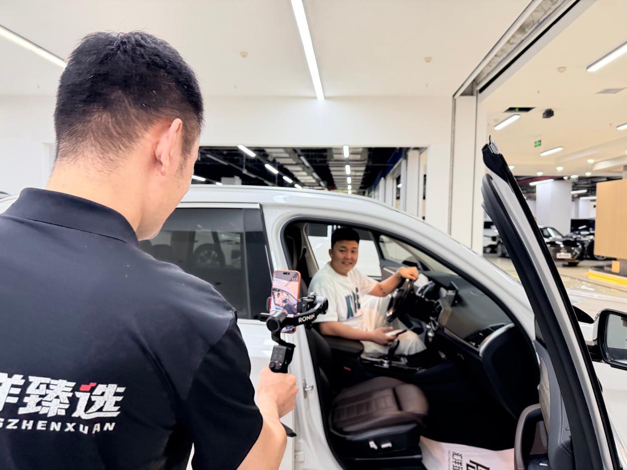 在流量世界里做“老实人”——记沈阳青年创业者吴勃达