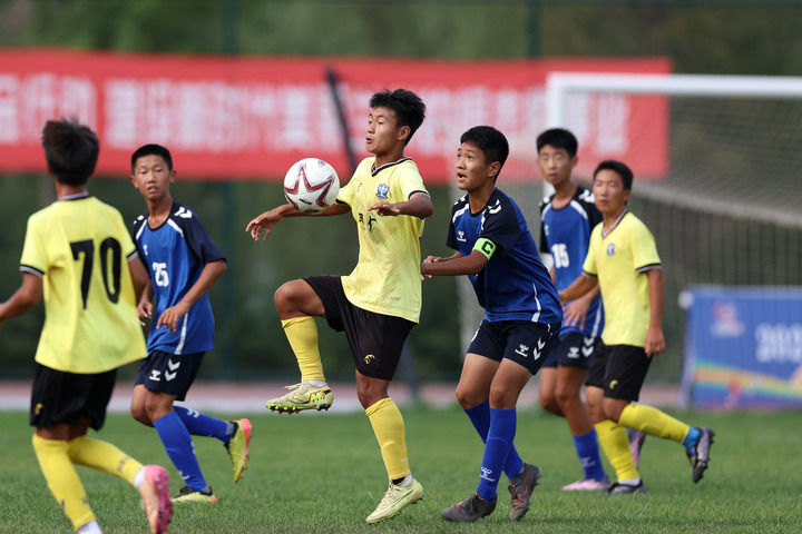 2026“黄河母亲杯”沿黄河九省(区)青少年足球邀请赛 新华社记者 陈斌 摄