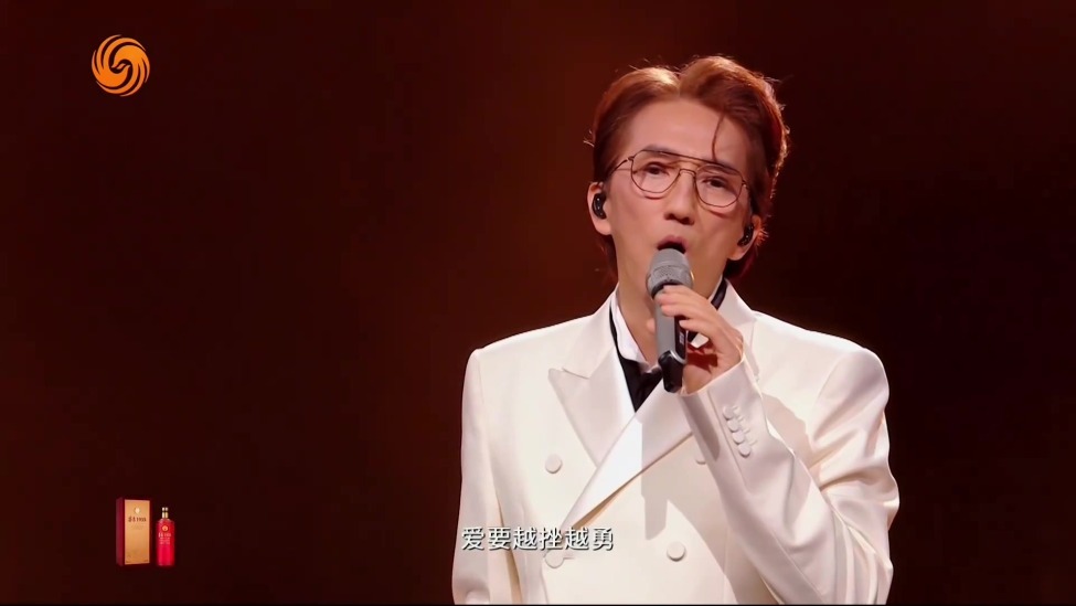 林志炫实力唱响代表作《单身情歌》 触发全场嗨唱高潮