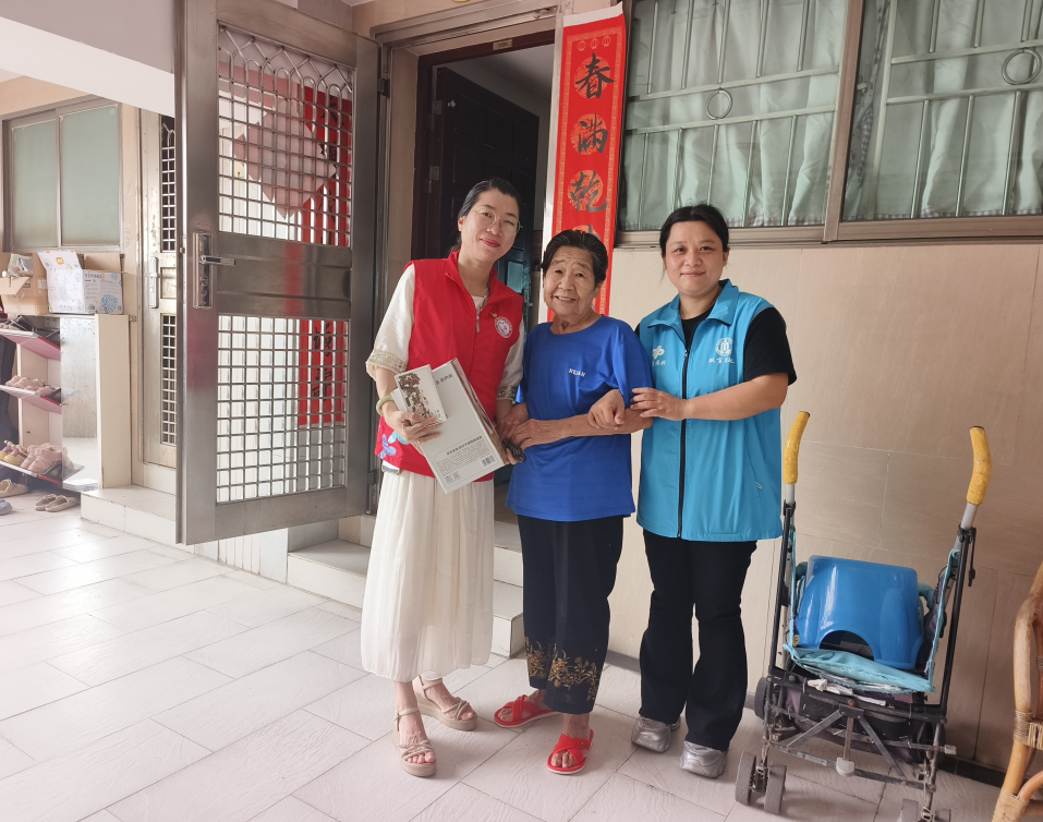 送清凉护健康 情暖一线聚合力——河东社区持续慰问一线劳动者活动