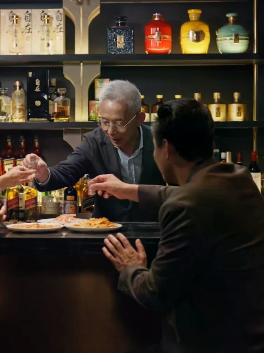 圆，是重逢的喜悦，满是将溢的杯盏。李连杰、于荣光、谢苗、水均益、黄健翔、张伟丽、李景亮、张志磊、蒋昌建、赵冬梅，聊起那些曾经想要、后来放下，经历过、又重新理解的事。走到今天，再看圆满，答案各