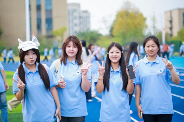 江西师大科技学院举行2026年新生开学典礼