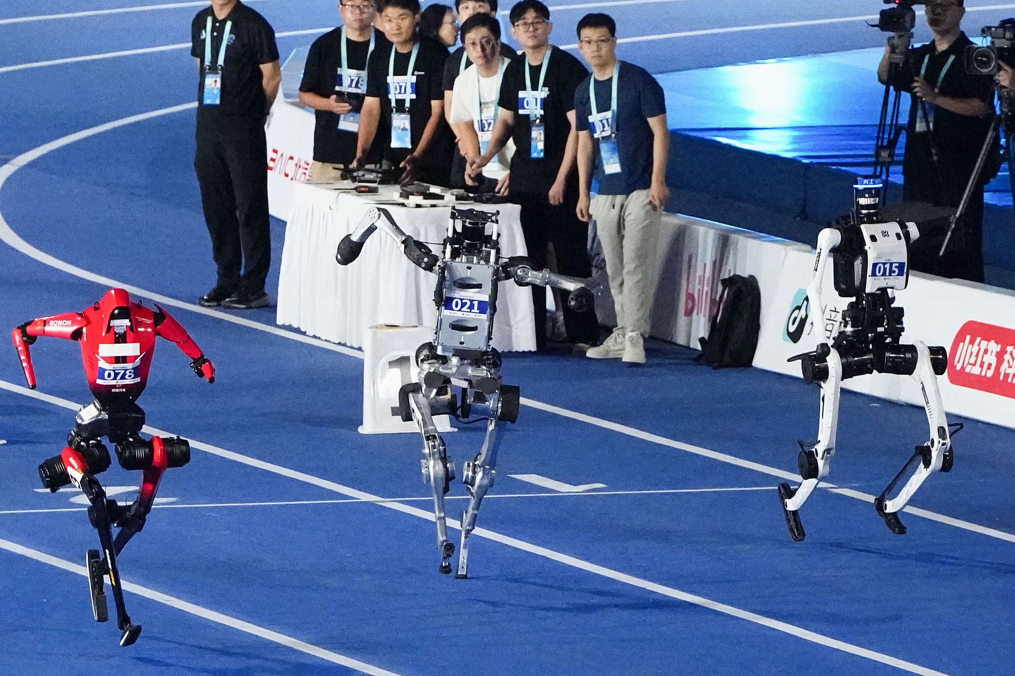 从人形机器人到AI养猪大楼,日媒惊叹中国硬核科创惊艳全球