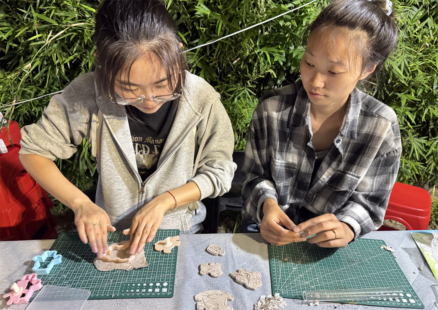 低碳巡游记垃圾分类志愿服务活动火热开展中