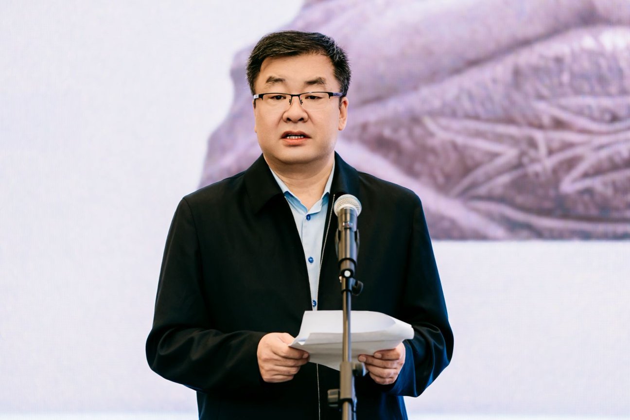 甘肃省文联党组成员、副主席王正茂主持