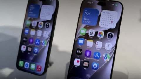 iPhone18要不要贴膜?苹果高管下场回应,看到别人贴“很不爽”#