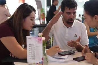 百余名海外采购商齐聚胜芳家博会 跨境对接助力家具产业出海