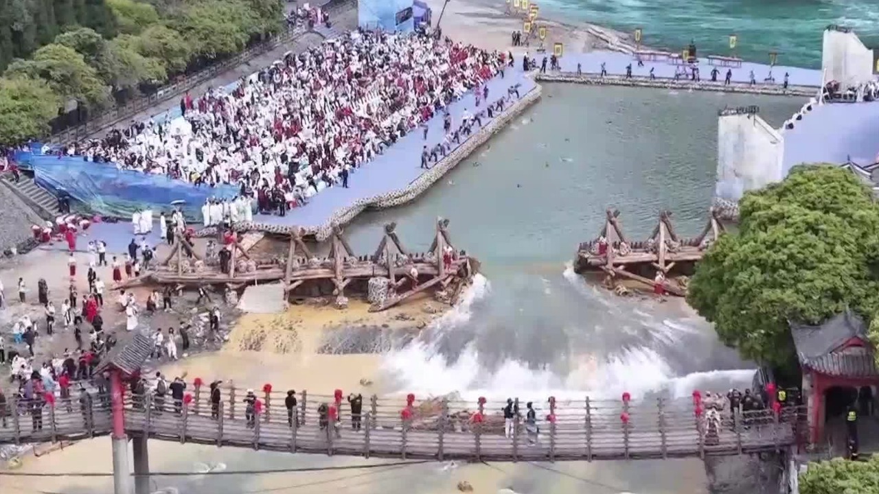 都江堰：巴蜀文化中人与自然和谐共生的永恒象征