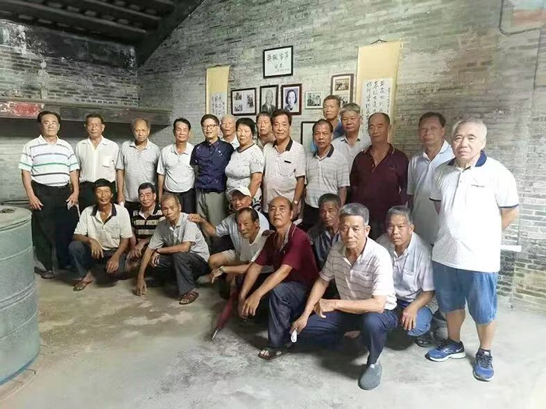 《十五块钱的新衣》的时代回响:物质丰裕了,奋斗底色不能丢