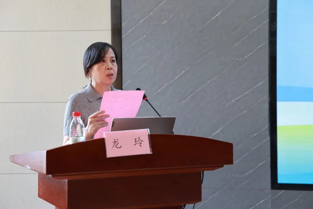 龙玲作开班指导