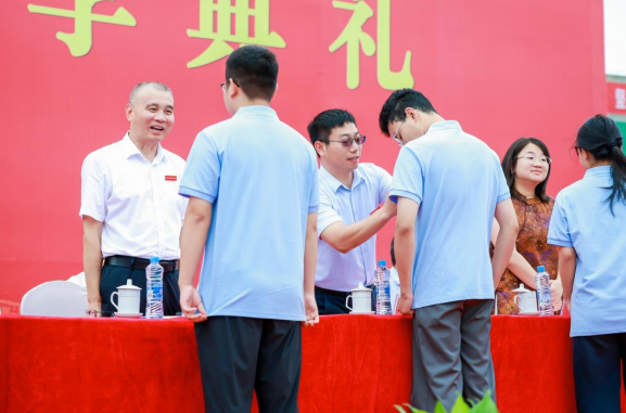 江西师大科技学院举行2026年新生开学典礼