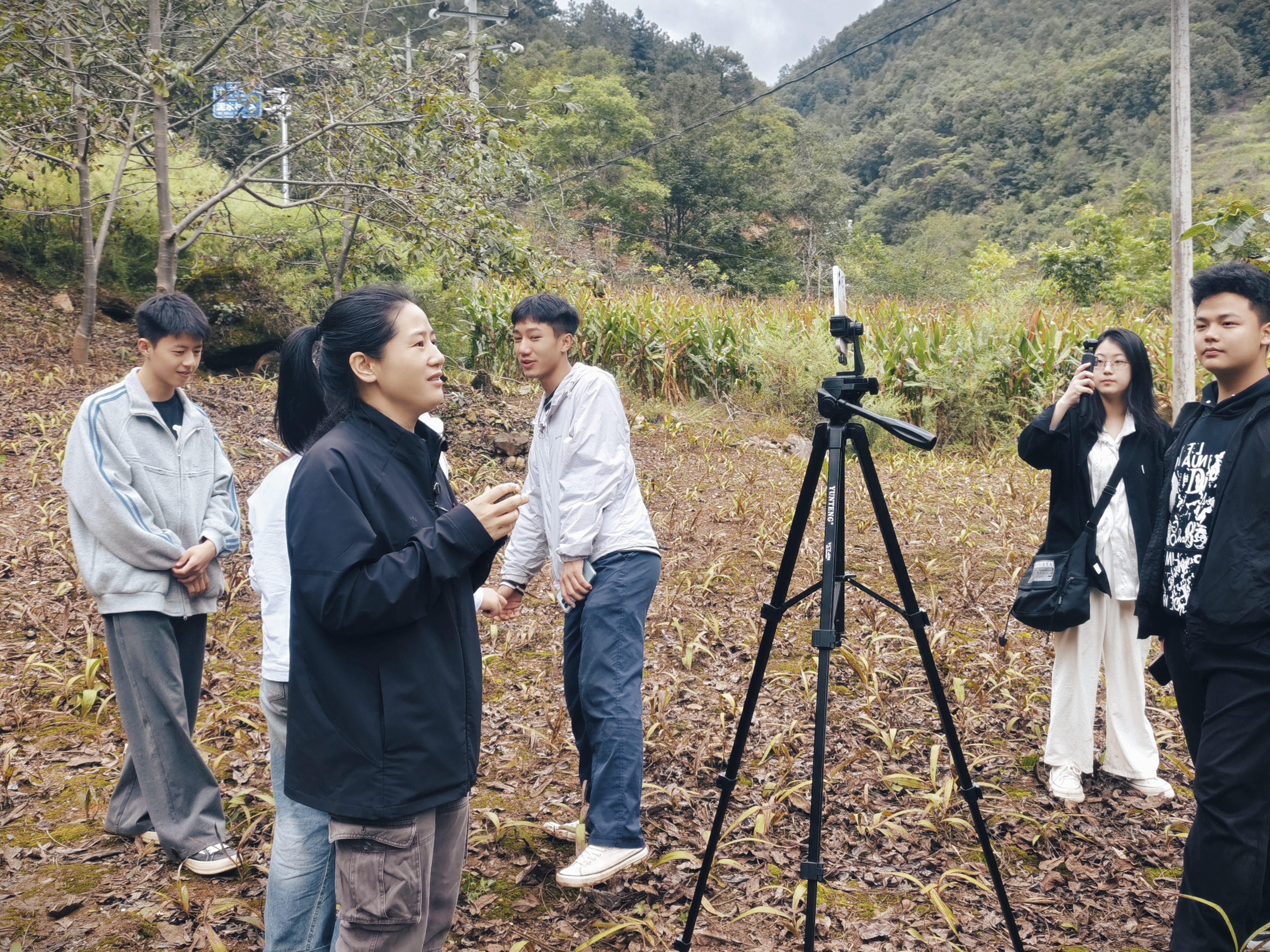 直播间搬进核桃林 奉化职教赋能大凉山助农兴村