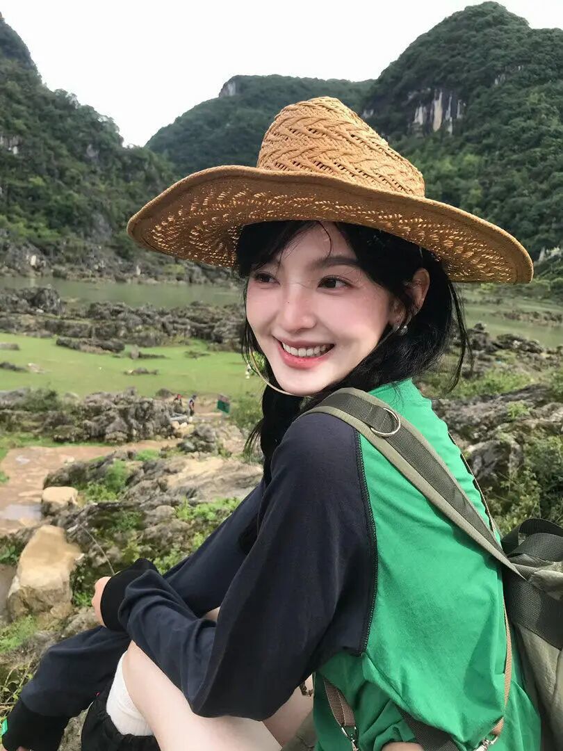 国庆穿搭我已准备好!附行李箱清单 国庆穿搭我已准备好!附行李箱清单